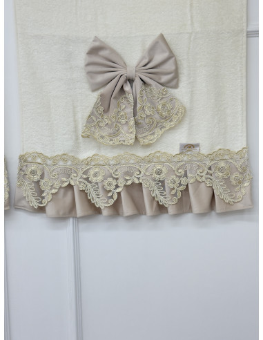 ASCIUGAMANI IN SCATOLA