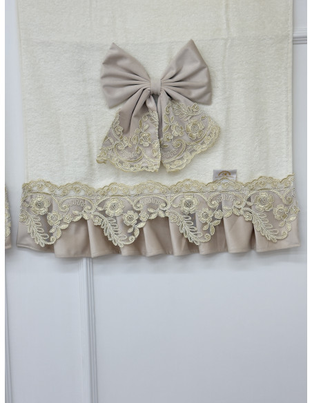 ASCIUGAMANI IN SCATOLA