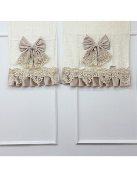 ASCIUGAMANI IN SCATOLA