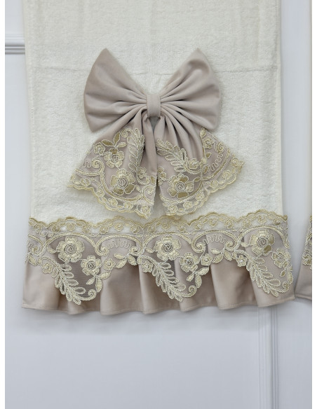 ASCIUGAMANI IN SCATOLA