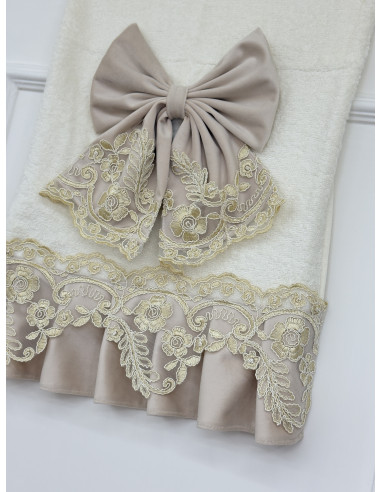 ASCIUGAMANI IN SCATOLA