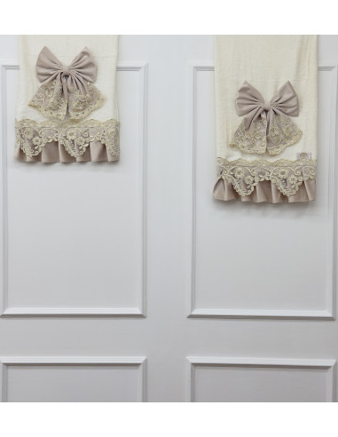 ASCIUGAMANI IN SCATOLA