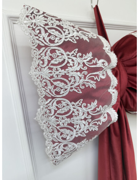 FIOCCO PER ALBERO IN VELLUTO ROSSO CON PIZZO PANNA - ALTEZZA 160CM