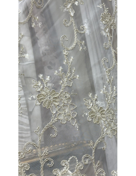 TENDA IN TULLE RICAMATO AVORIO CON SWAROVSKI LUCE